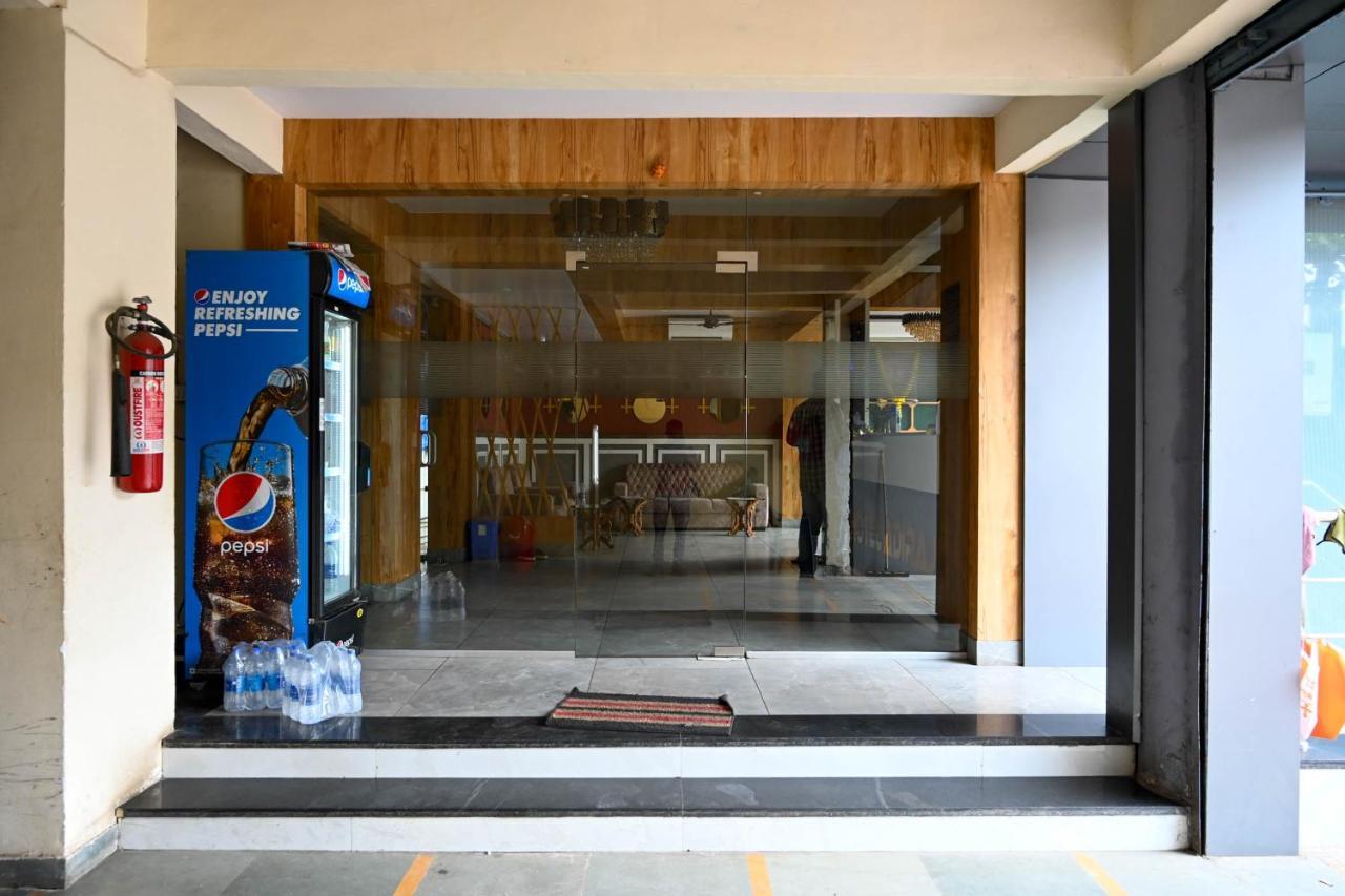 Hotel Adiraj Residency Navi Mumbai Esterno foto