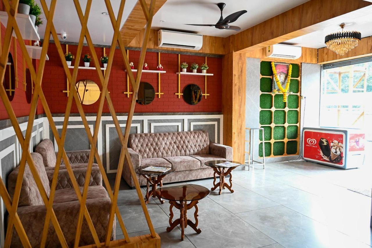 Hotel Adiraj Residency Navi Mumbai Esterno foto