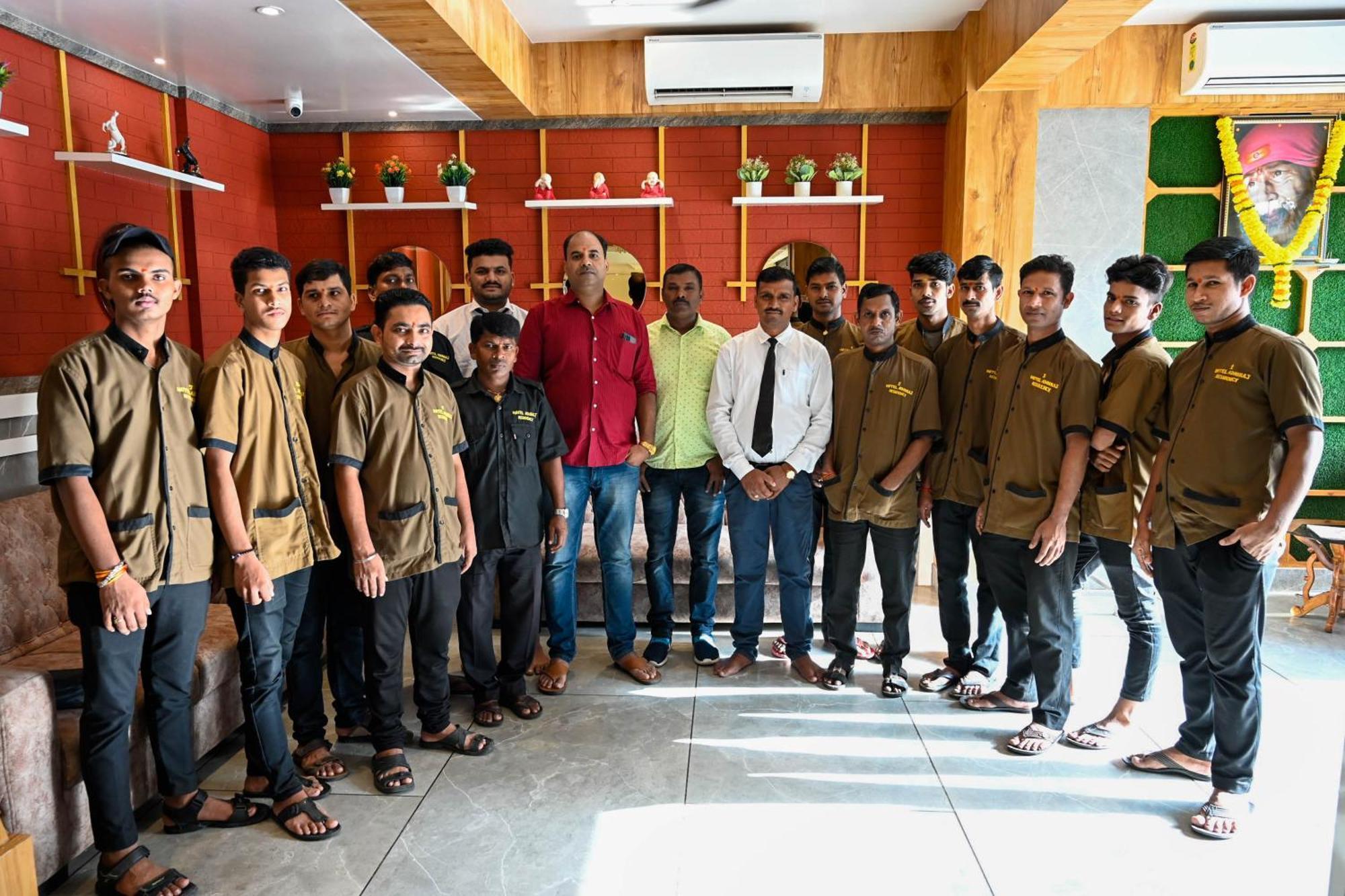 Hotel Adiraj Residency Navi Mumbai Esterno foto