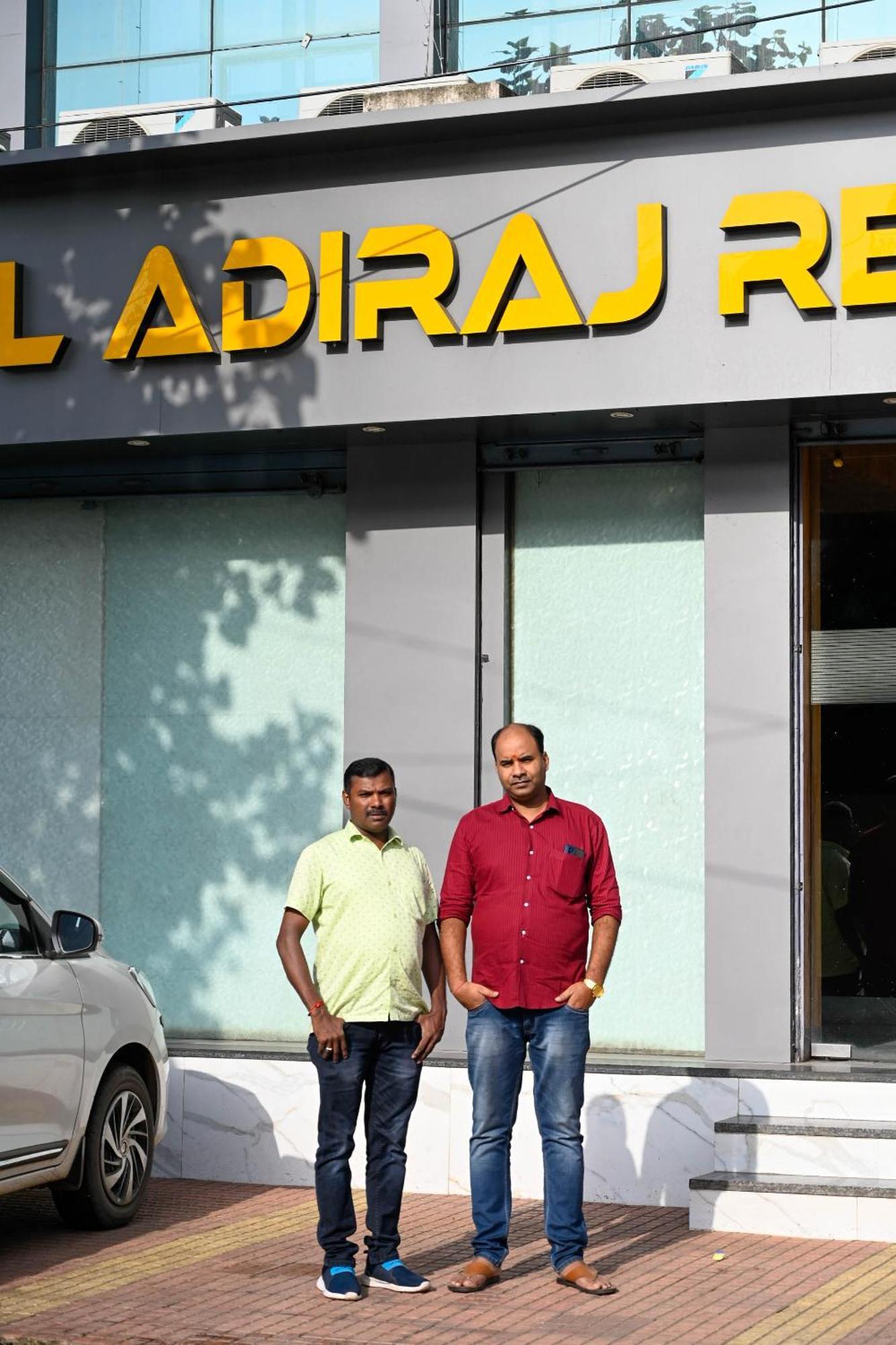 Hotel Adiraj Residency Navi Mumbai Esterno foto