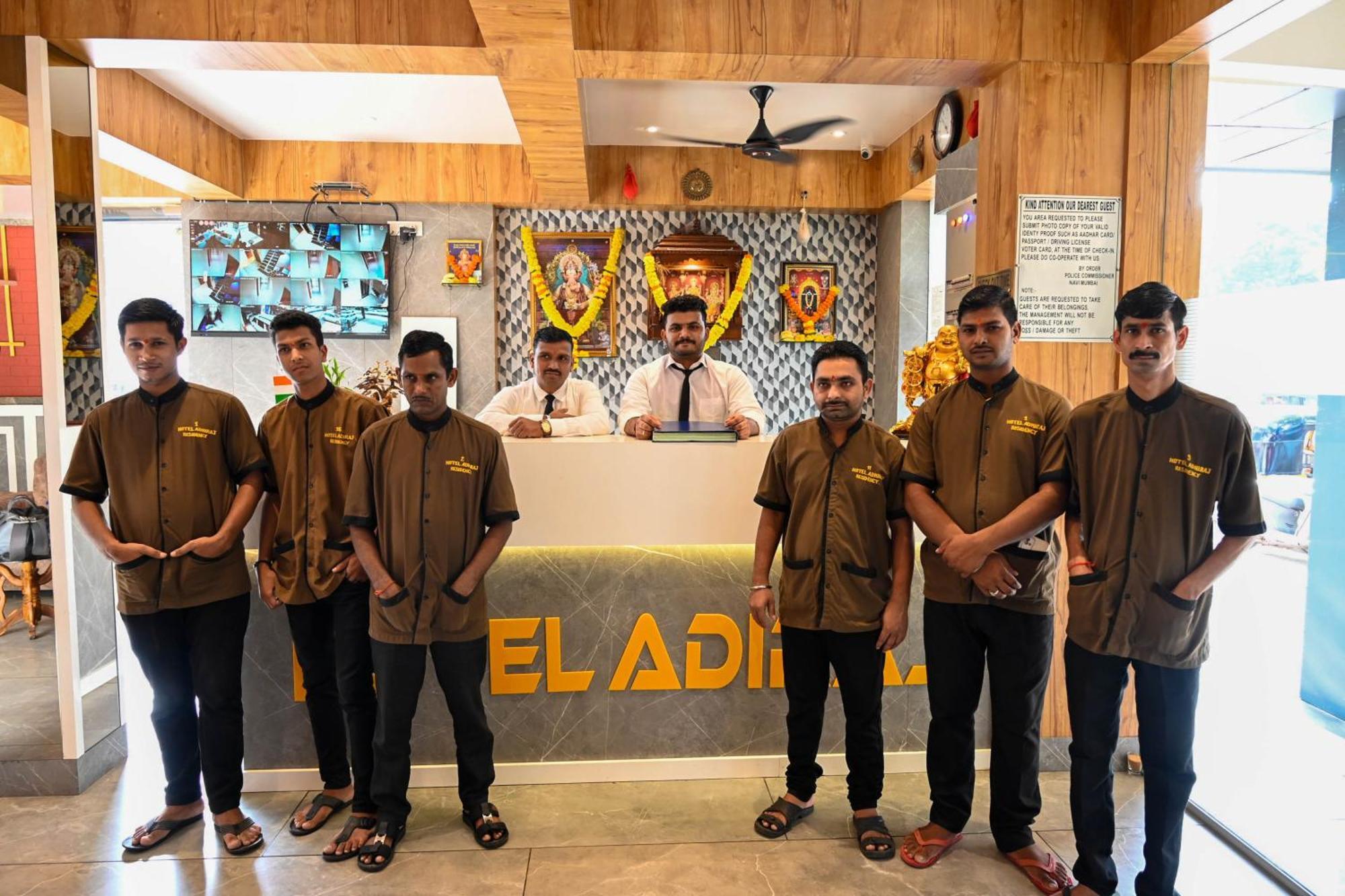 Hotel Adiraj Residency Navi Mumbai Esterno foto