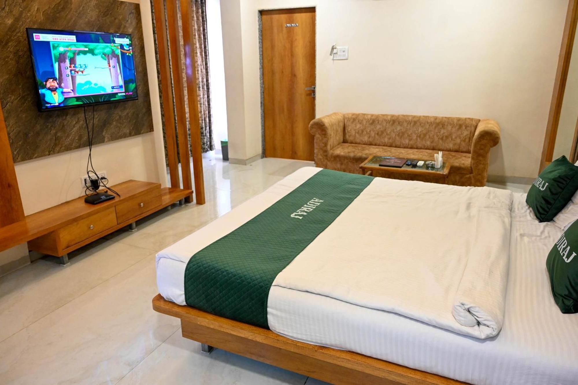 Hotel Adiraj Residency Navi Mumbai Esterno foto