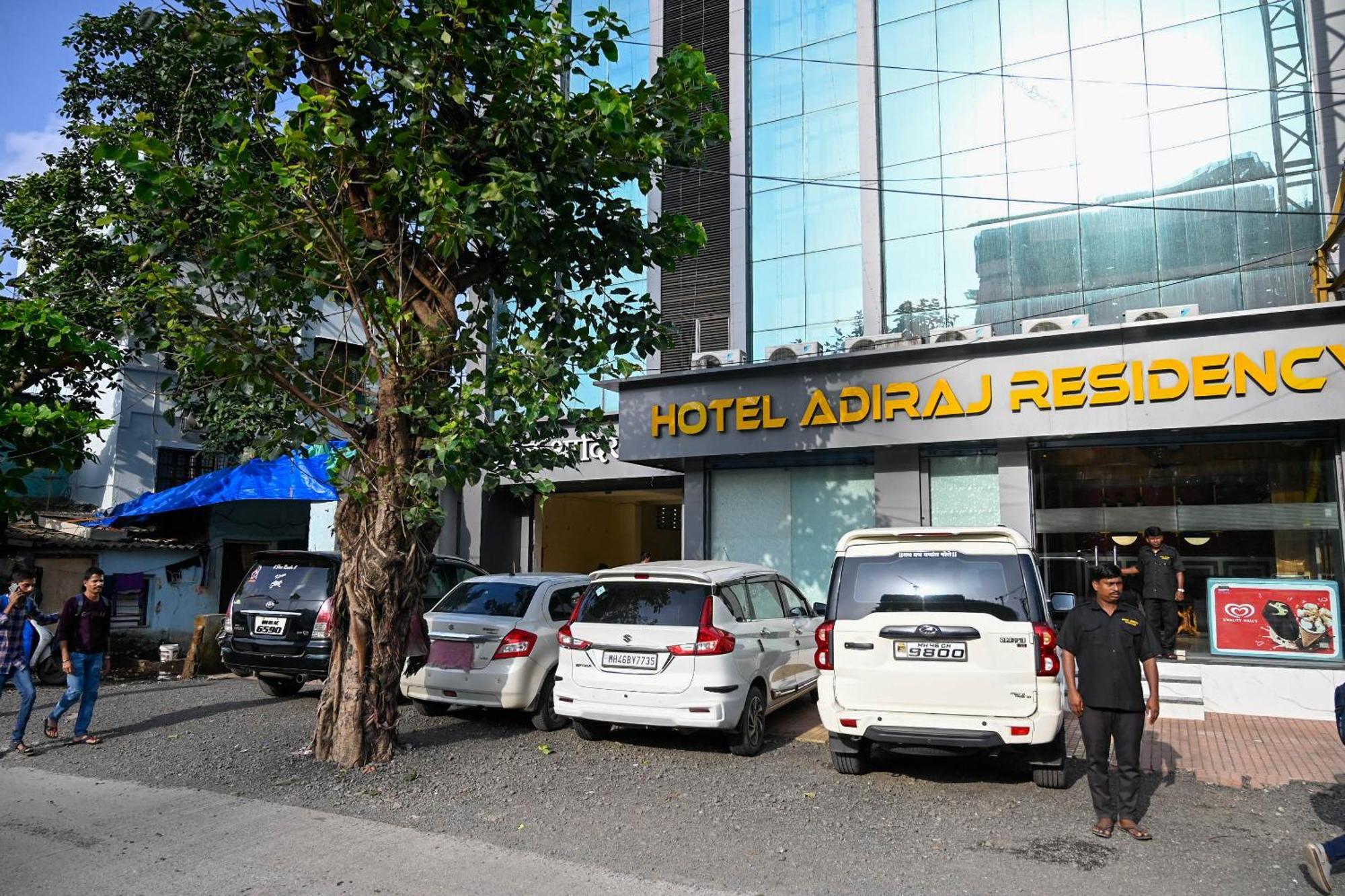 Hotel Adiraj Residency Navi Mumbai Esterno foto