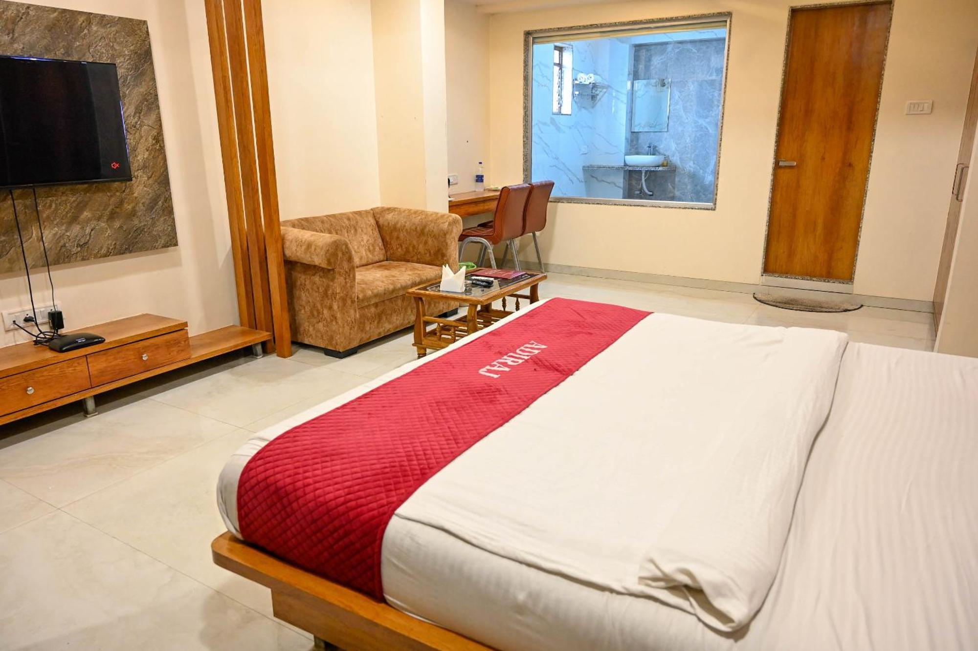Hotel Adiraj Residency Navi Mumbai Esterno foto