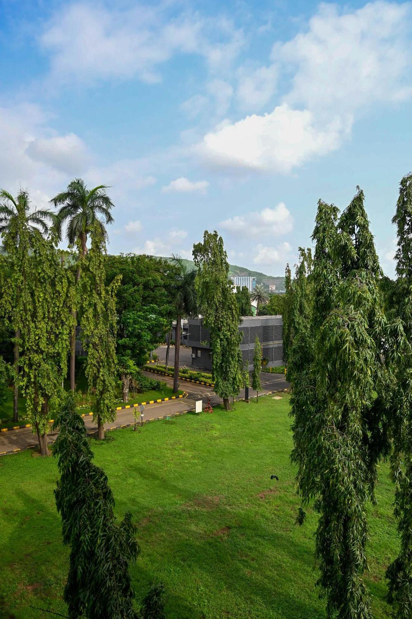 Hotel Adiraj Residency Navi Mumbai Esterno foto