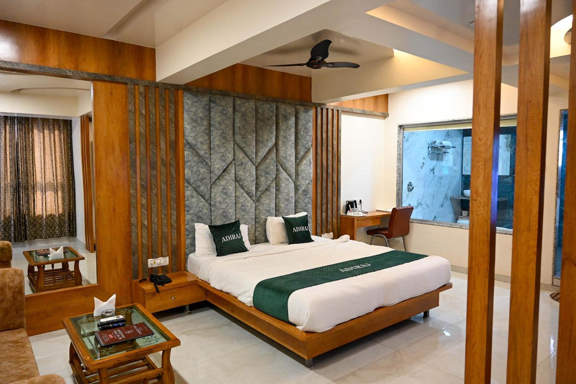 Hotel Adiraj Residency Navi Mumbai Esterno foto