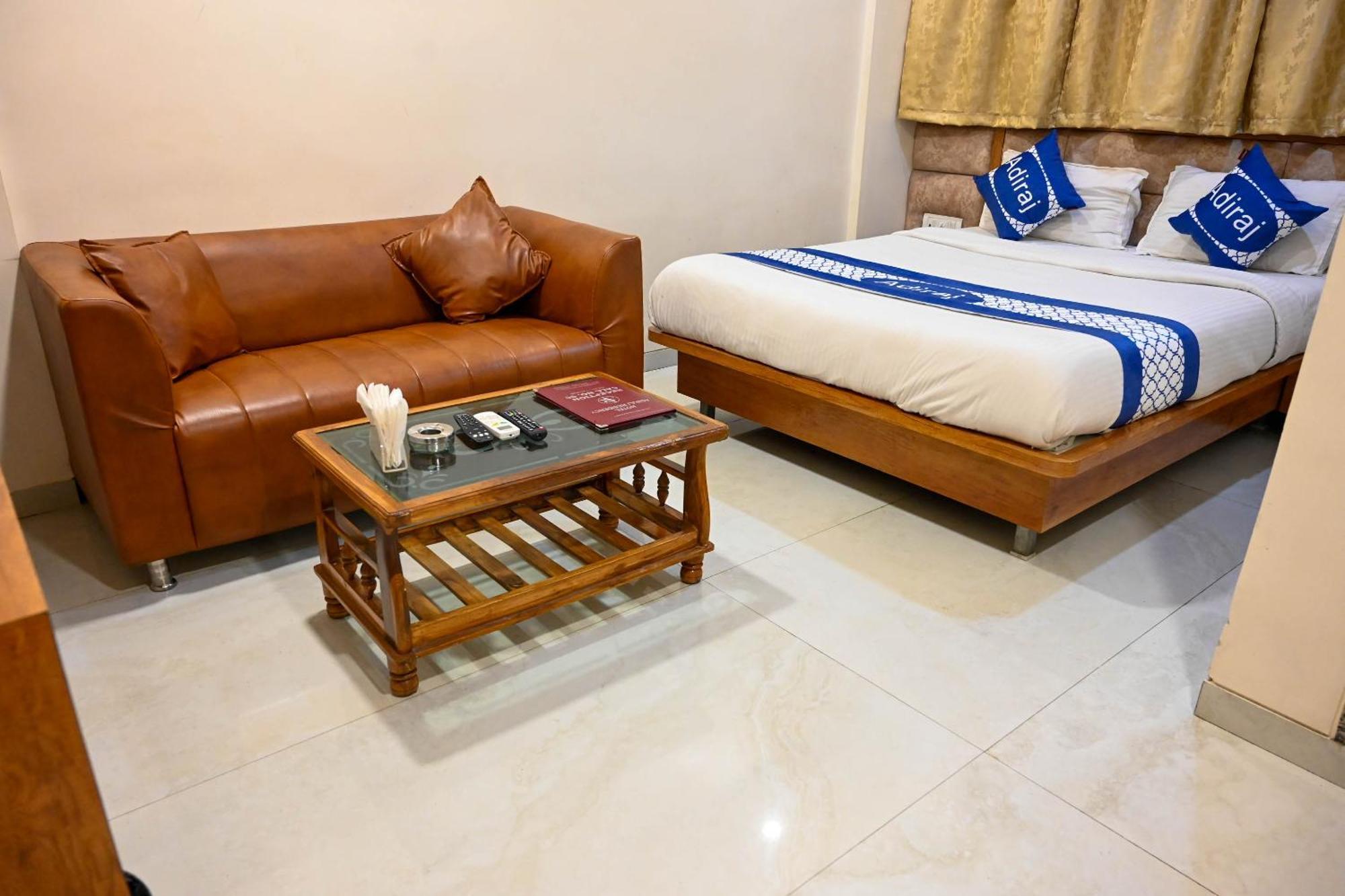 Hotel Adiraj Residency Navi Mumbai Esterno foto