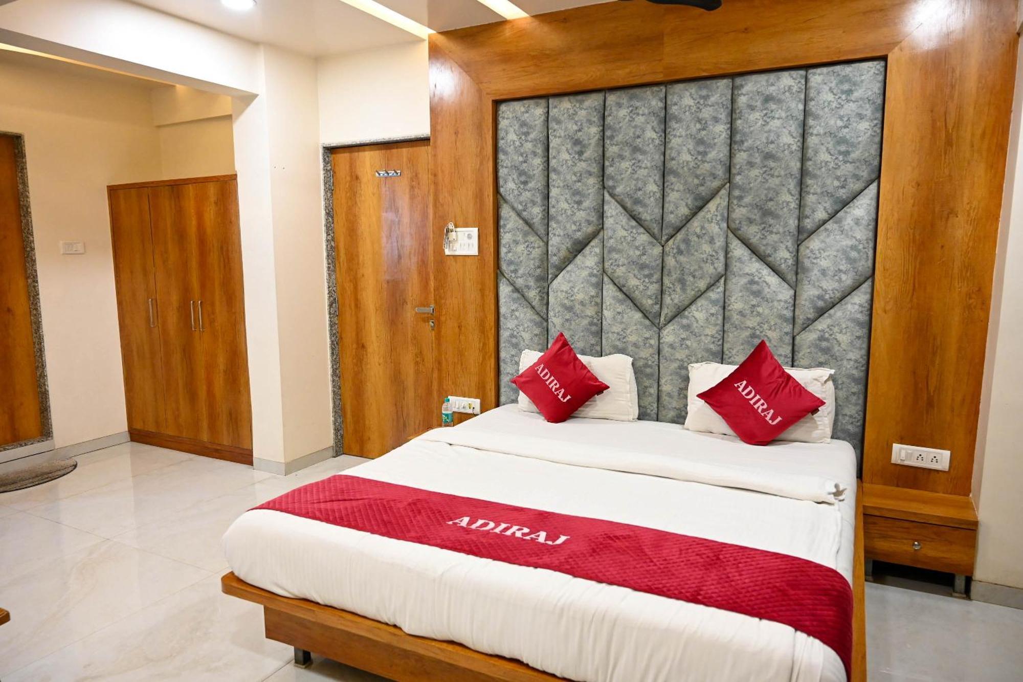Hotel Adiraj Residency Navi Mumbai Esterno foto