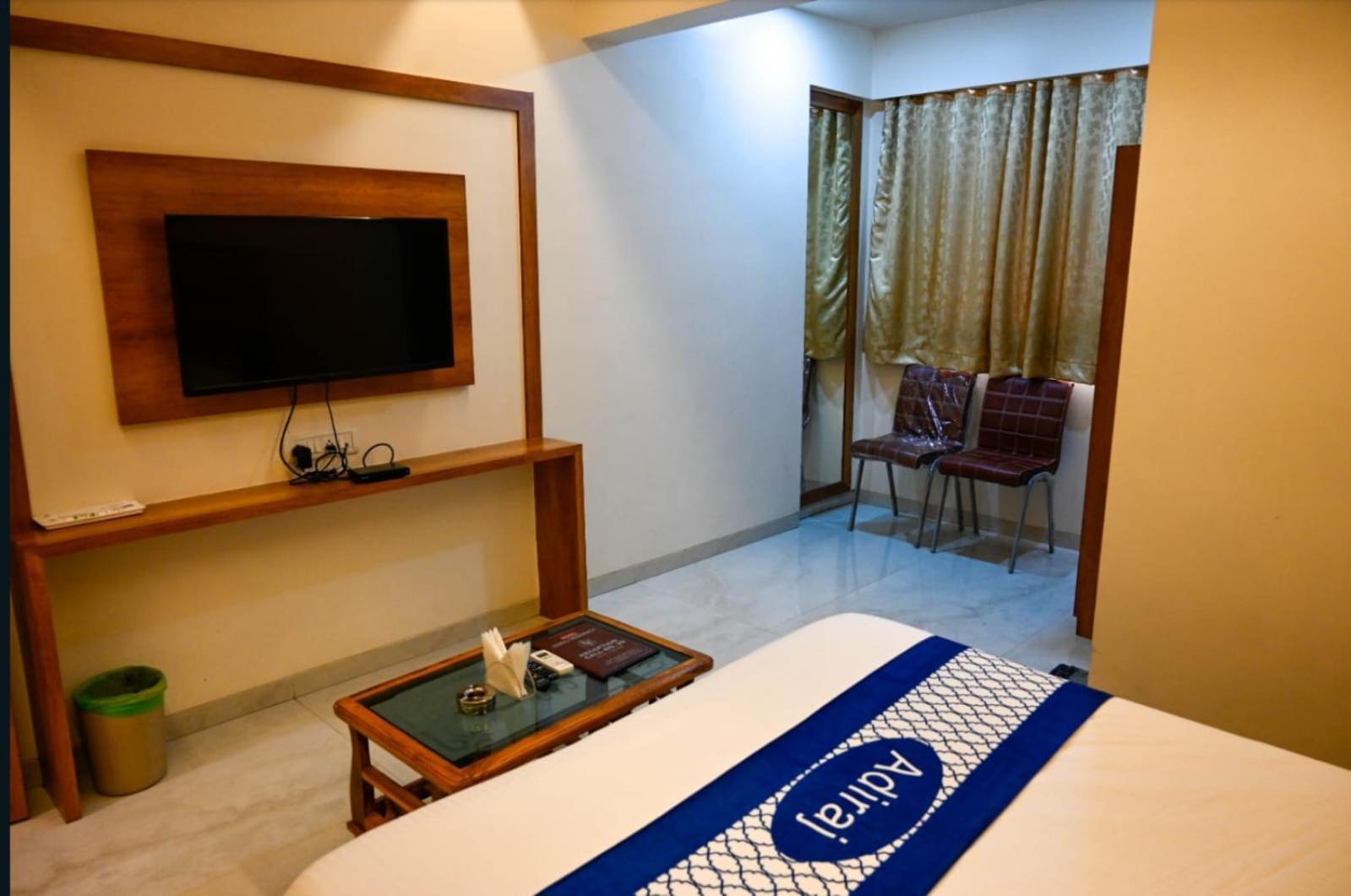 Hotel Adiraj Residency Navi Mumbai Esterno foto